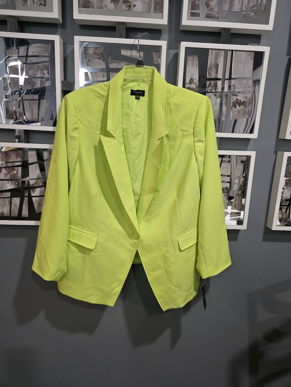 Tahari Express Bright Lime Green Single-Button Blazer. Size 24W